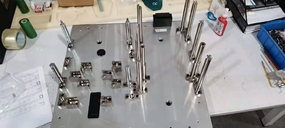 殼體工裝產(chǎn)品作為機器的基礎(chǔ)零件，具有多種重要功能和特點。以下是關(guān)于殼體工裝產(chǎn)品的詳細(xì)介紹：