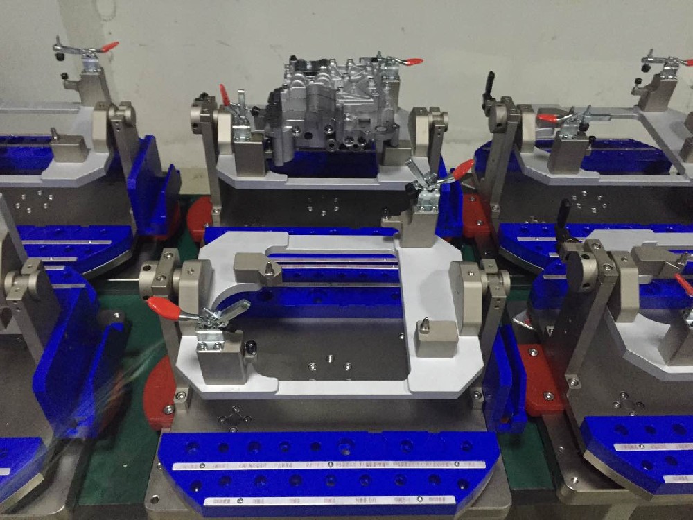 精密部件配套是指一系列高精度、高品質(zhì)和精密結(jié)構(gòu)的工業(yè)零部件的組合，這些部件通常用于各種機械和電子設(shè)備中，以滿足對性能、精度和可靠性的嚴(yán)格要求。