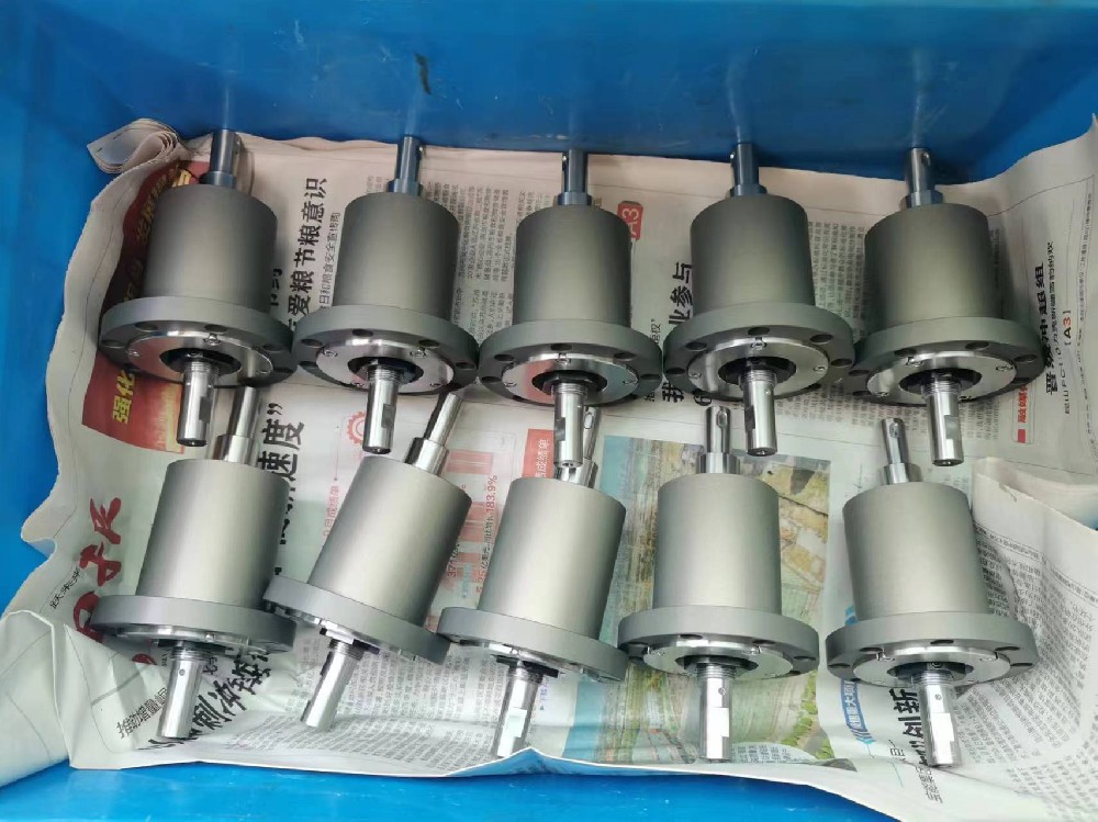 機(jī)械加工的選擇是一個(gè)綜合考慮多種因素的過(guò)程，以下是根據(jù)參考文章信息，對(duì)機(jī)械加工選擇進(jìn)行的清晰分點(diǎn)表示和歸納